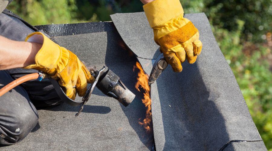 Expert flood damage restoration services in Hamshire, TX